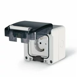 SCAME surface mounting socket 2P+T 16A 250V UNEL 95X95 IP66, 137.6407